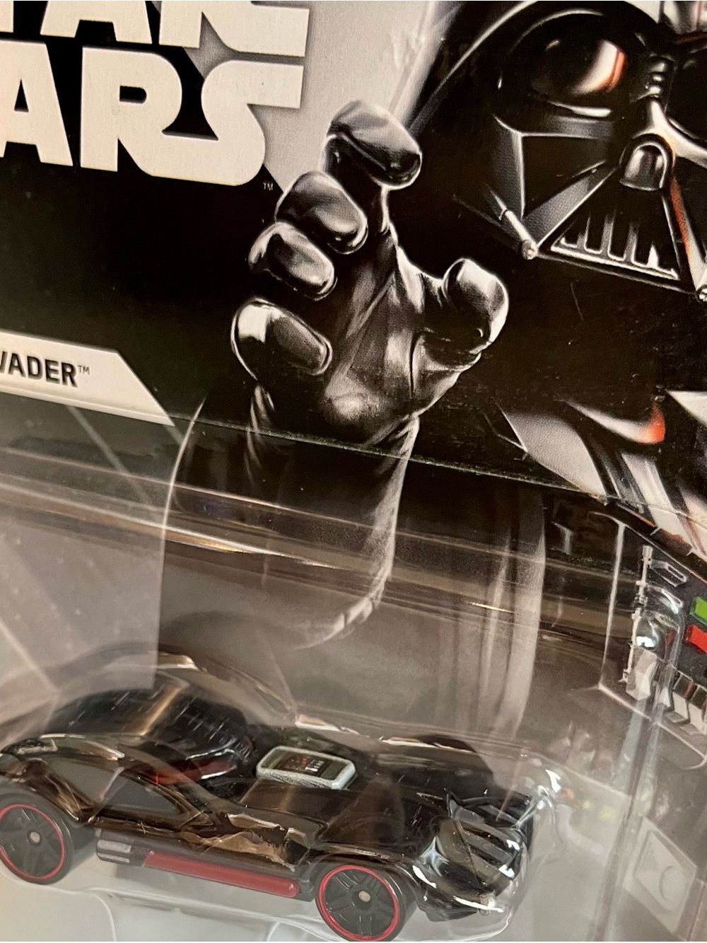 HOT WHEELS COLLECTIBLE CHARACTER CARS STAR WARS DARTH VADER